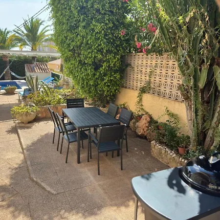 Almendros Con Piscina Privada Calp