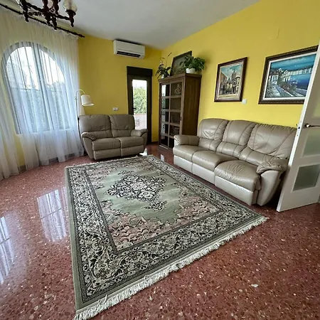 Almendros Con Piscina Privada * カルプ