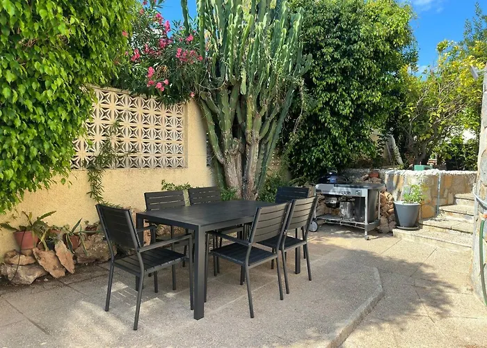 Almendros Con Piscina Privada Feriehus