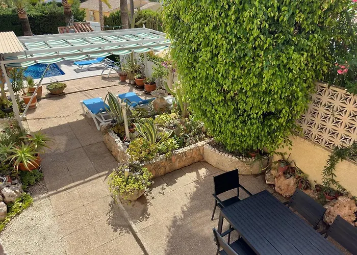 Almendros Con Piscina Privada Feriehus *